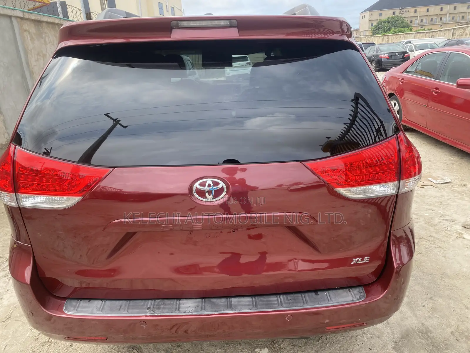 Toyota Sienna XLE 7 Passenger 2011 Red