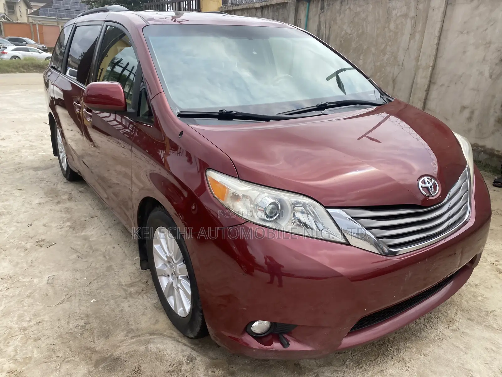 Toyota Sienna XLE 7 Passenger 2011 Red