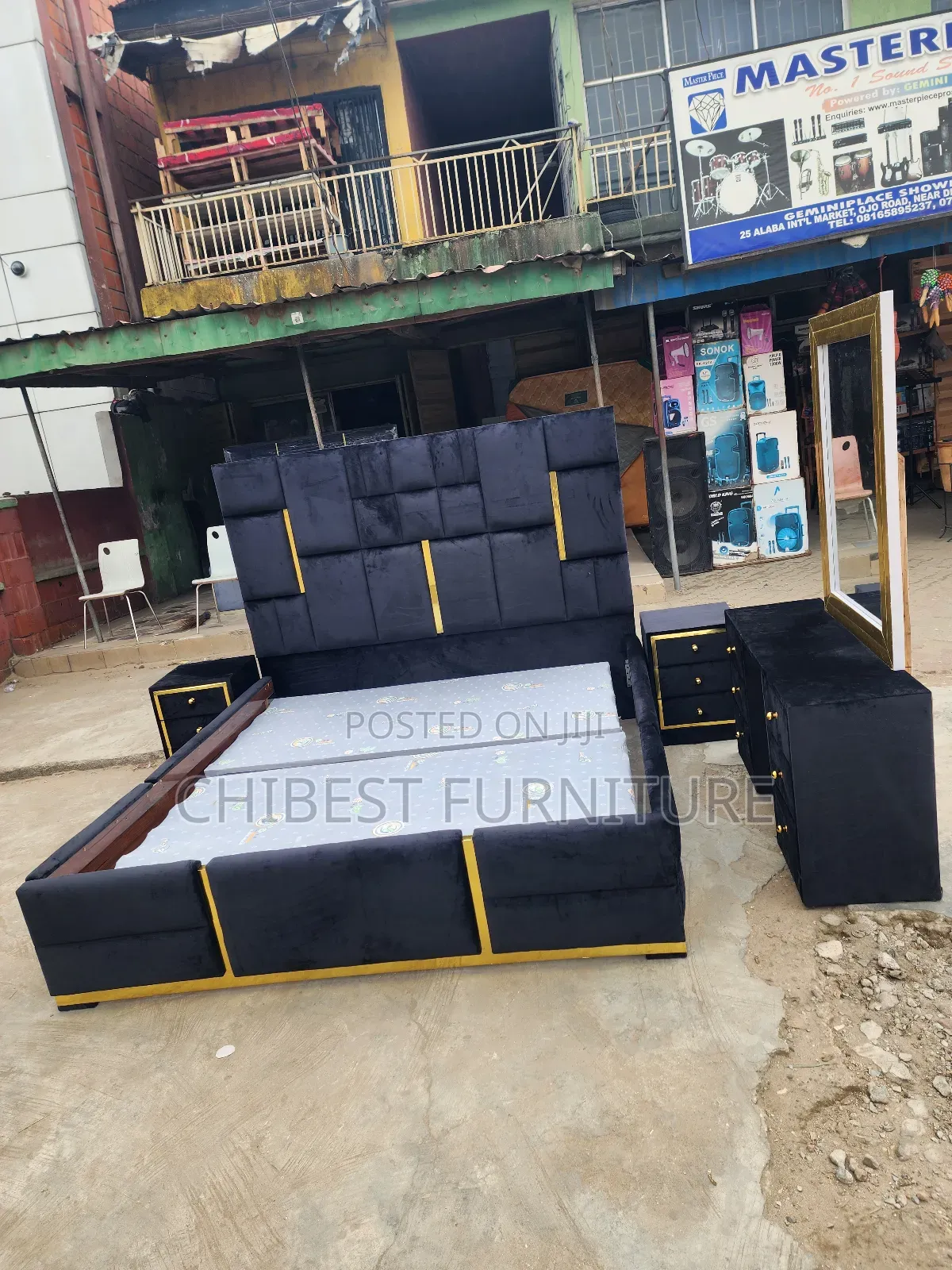 Quality 6by6 Complete Set of Upholstery Padded Bed