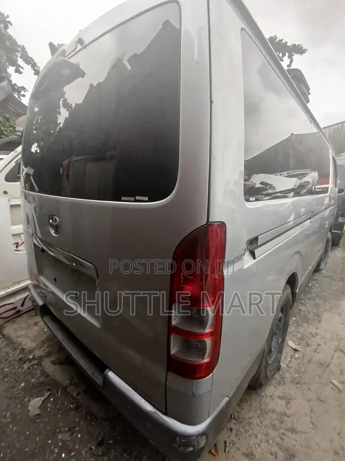 Toyota HiAce 2012 Silver