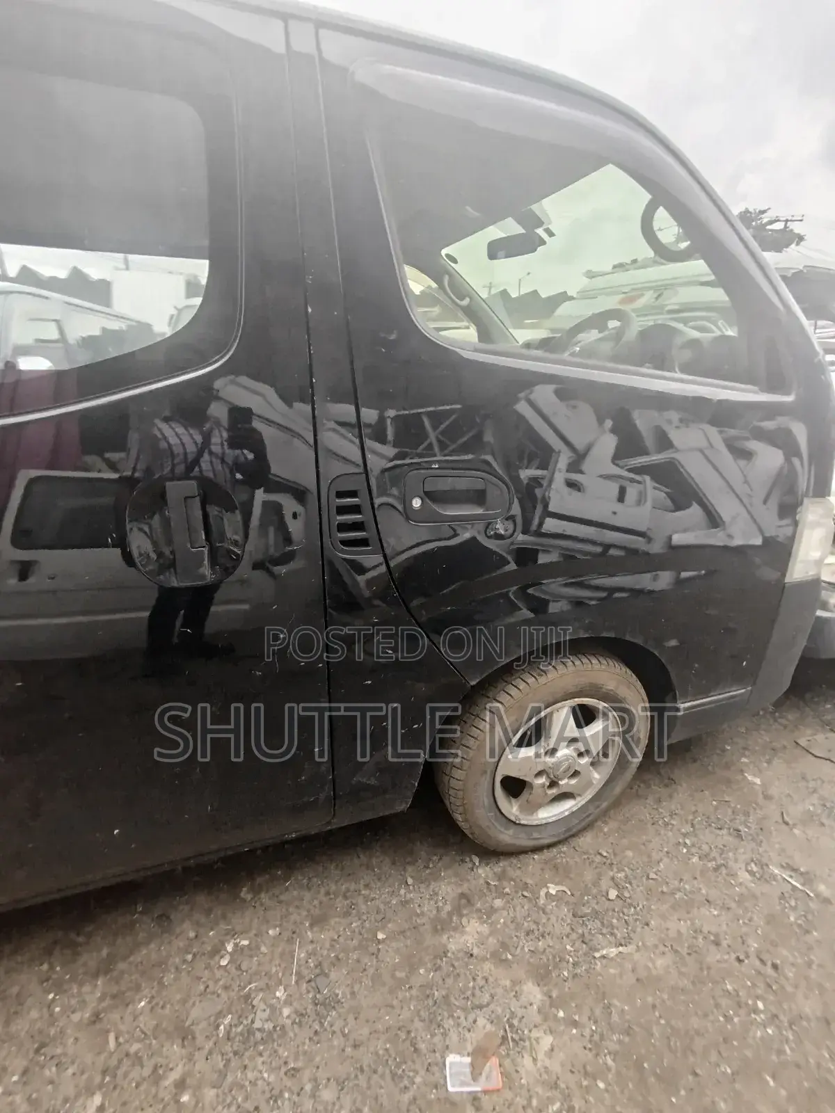 Toyota HiAce 2011 Black