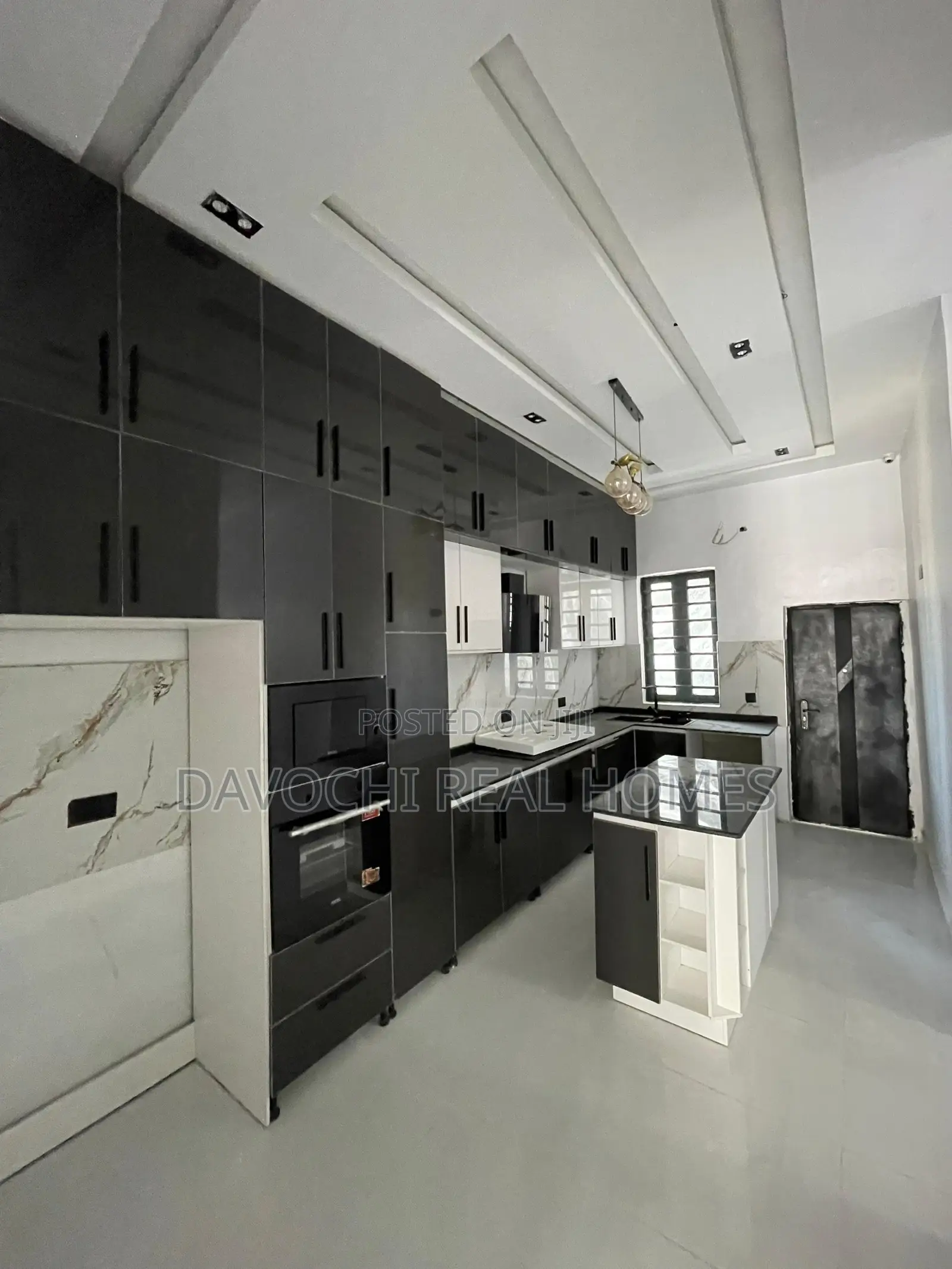 4bdrm Duplex in Off Lekki-Epe Expressway for sale
