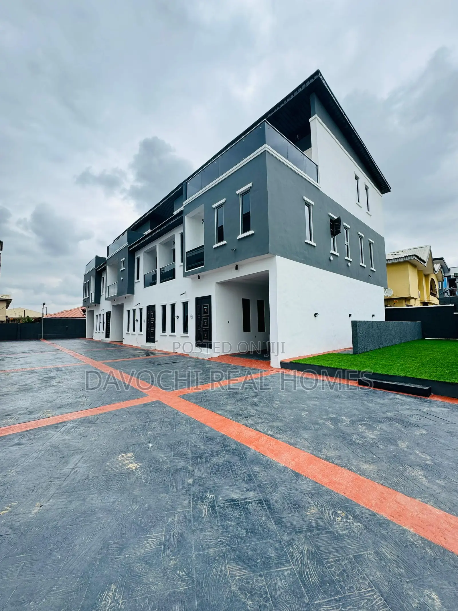 4bdrm Duplex in GRA Phase 1 for sale