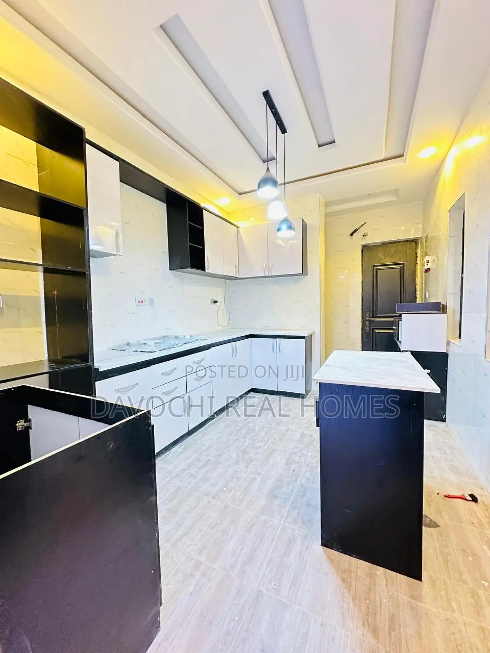4bdrm Duplex in GRA Phase 1 for sale