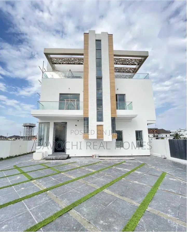 5bdrm Duplex in Osapa london for sale
