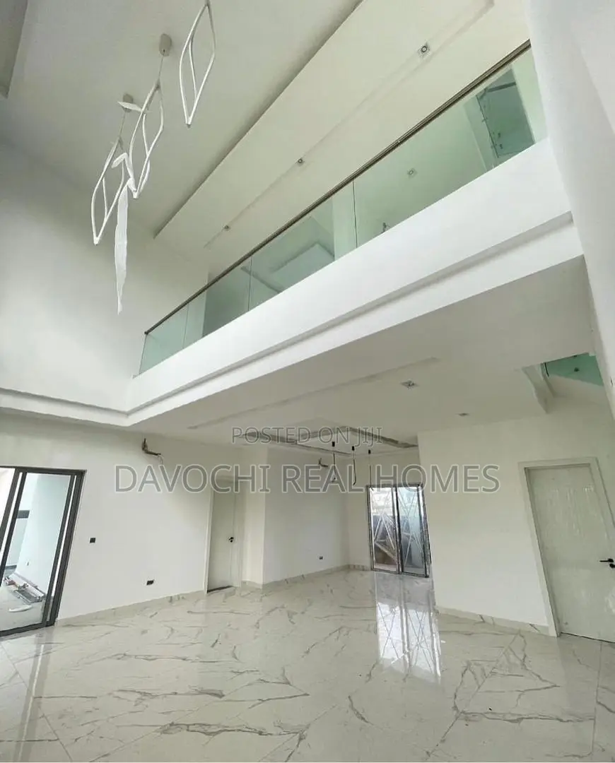 5bdrm Duplex in Osapa london for sale