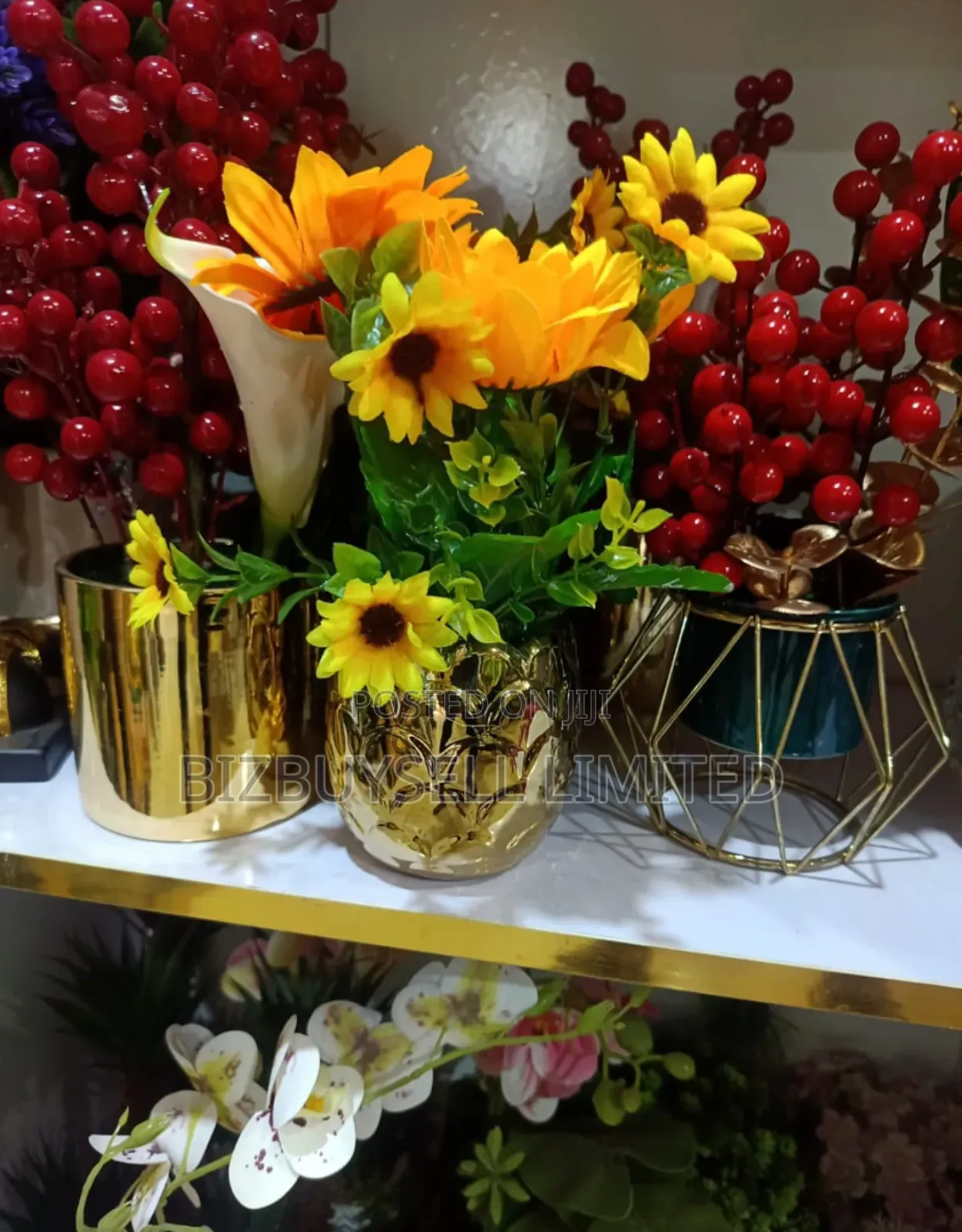 Table Flowers and Decorations.