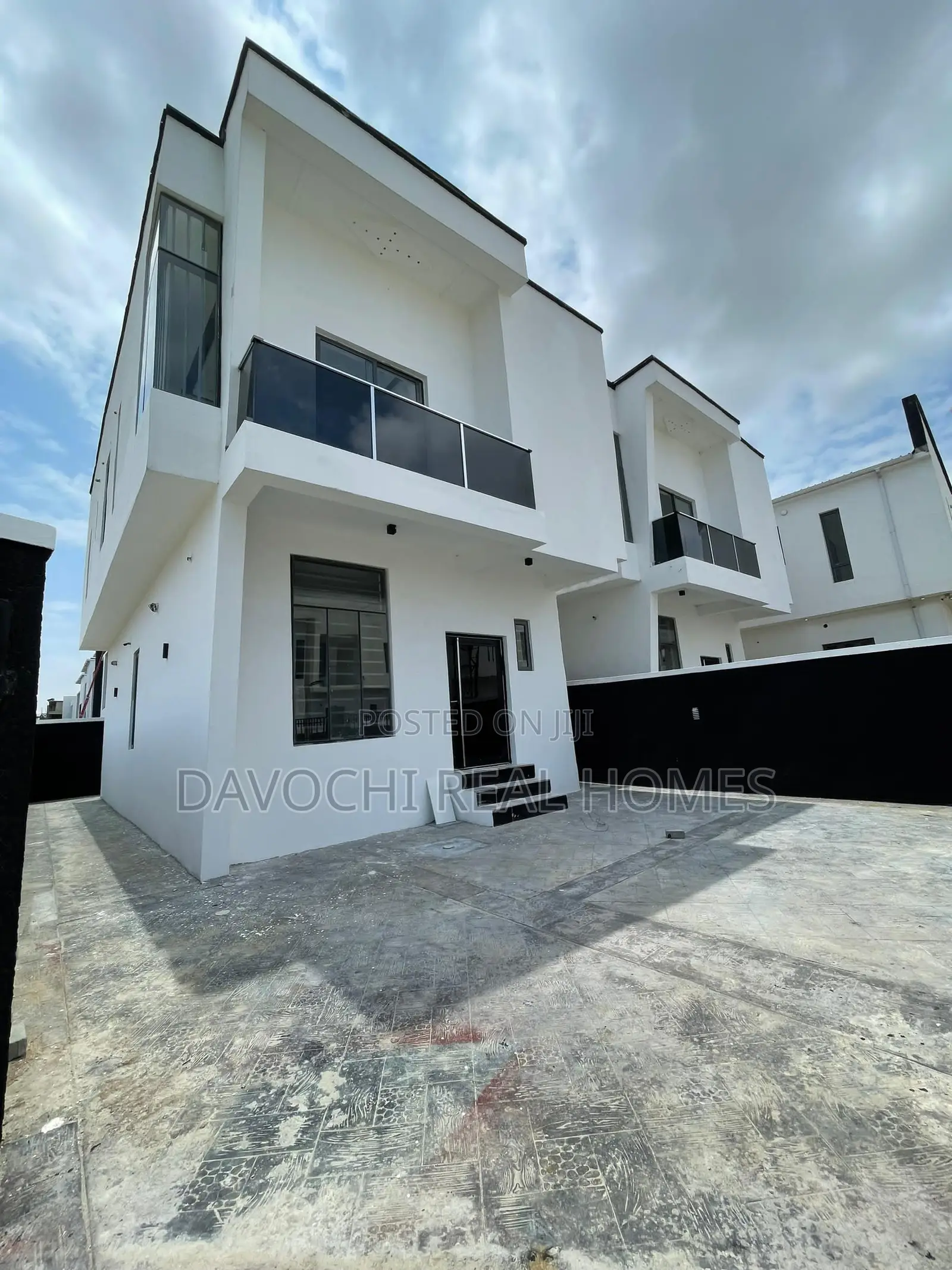4bdrm Duplex in Off Lekki-Epe Expressway for sale