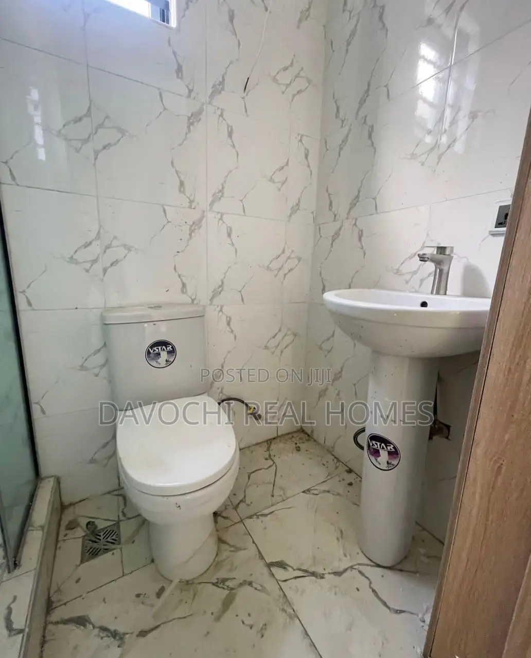 4bdrm Duplex in Ikota for sale