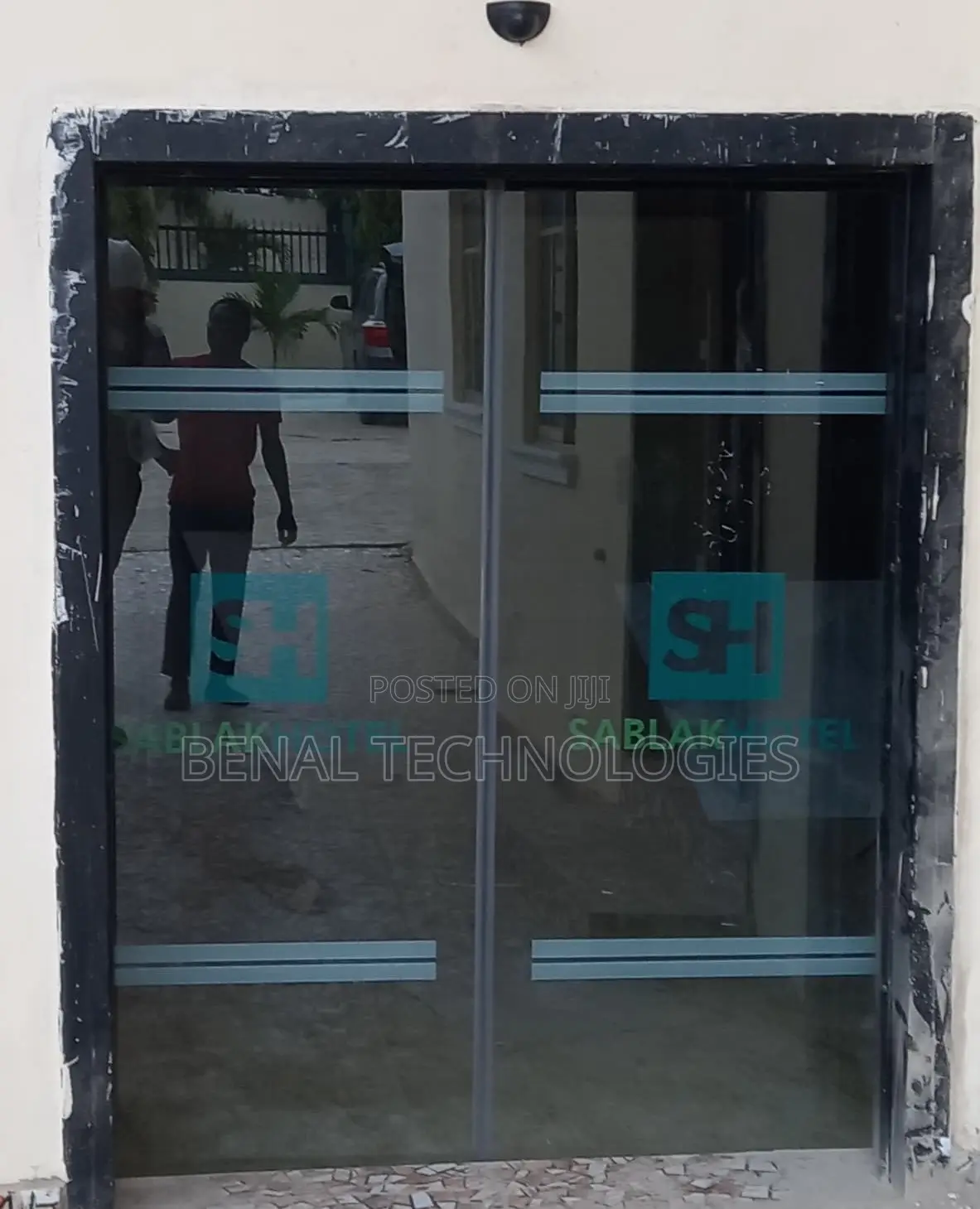 Motion Detection Sliding Door Entry