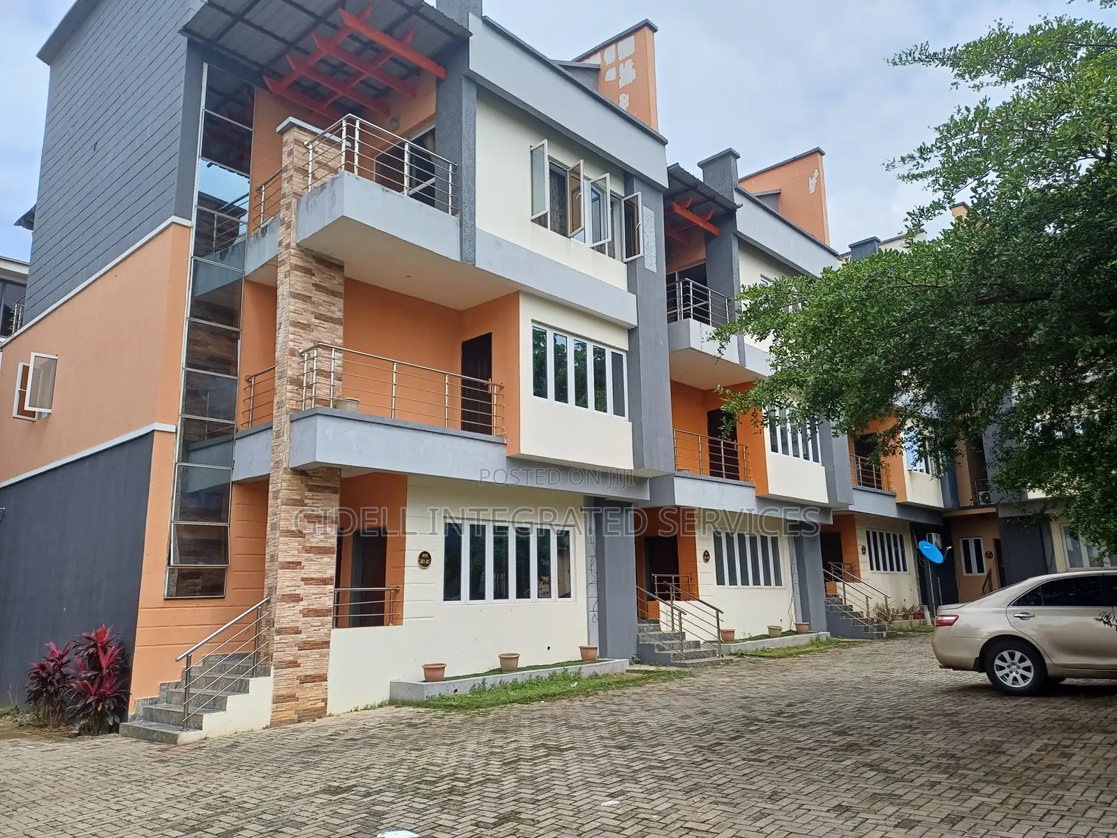 4bdrm Townhouse / Terrace in Guzape District for rent