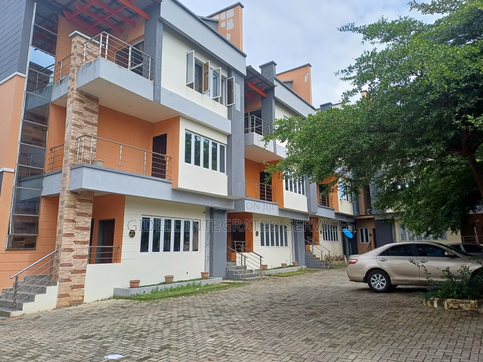 4bdrm Townhouse / Terrace in Guzape District for rent