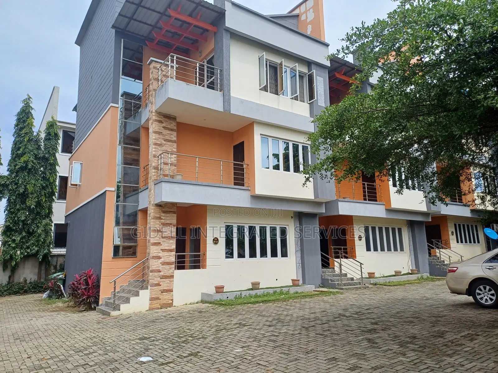 4bdrm Townhouse / Terrace in Guzape District for rent