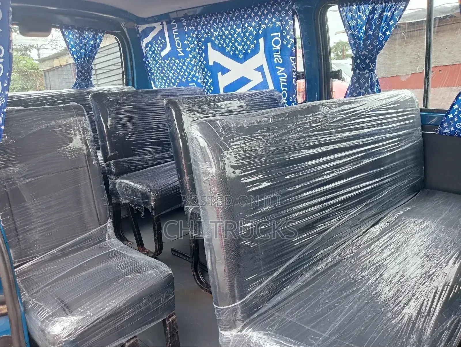 Toyota HiAce 2005 Blue