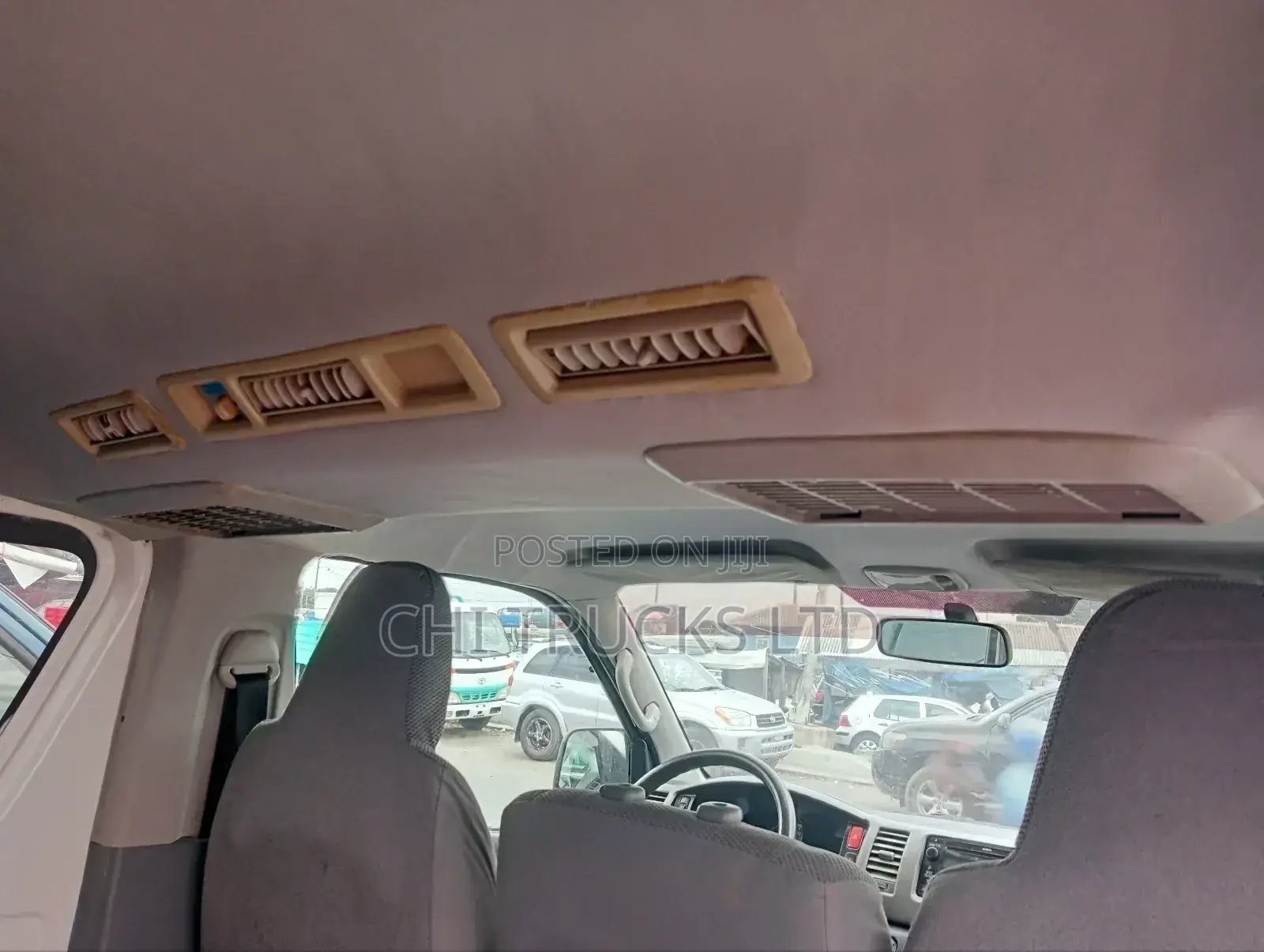 Toyota HiAce 2013 White