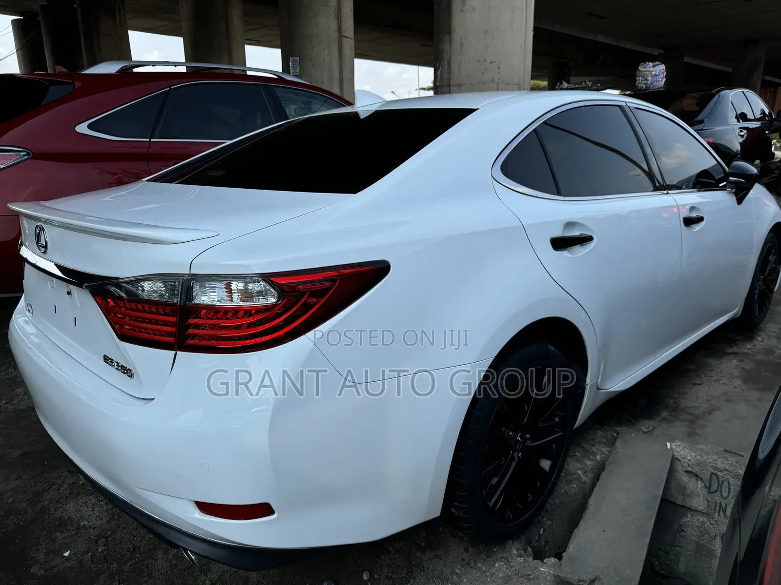 Lexus ES 350 FWD 2015 White
