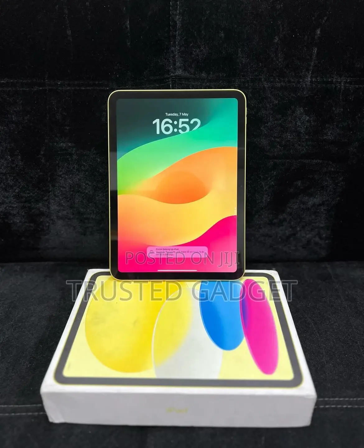 New Apple iPad 10.2 (2020) 64 GB Yellow
