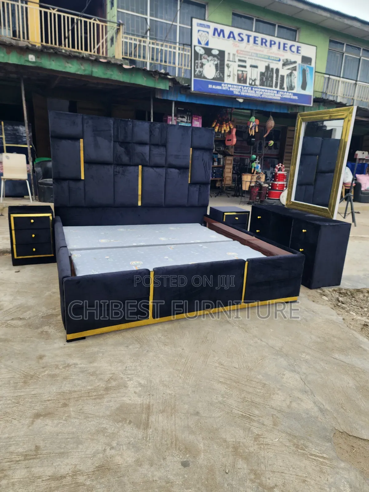 Quality 6by6 Complete Set of Upholstery Padded Bed
