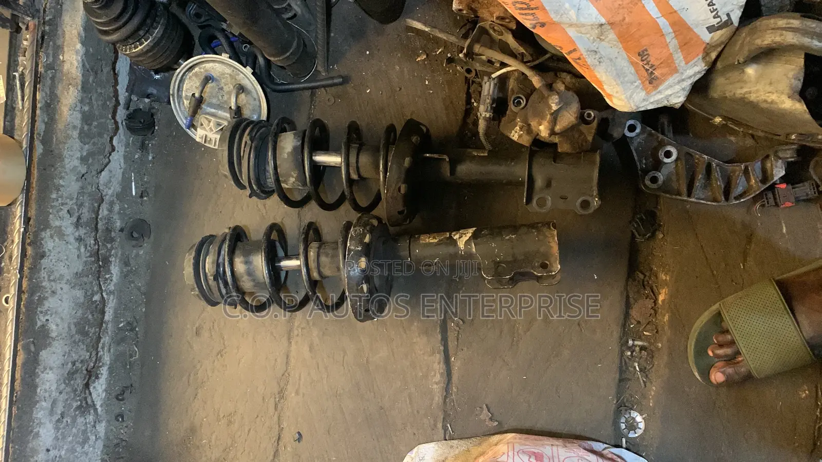 Front Shocks for Opel Zafira and Astra