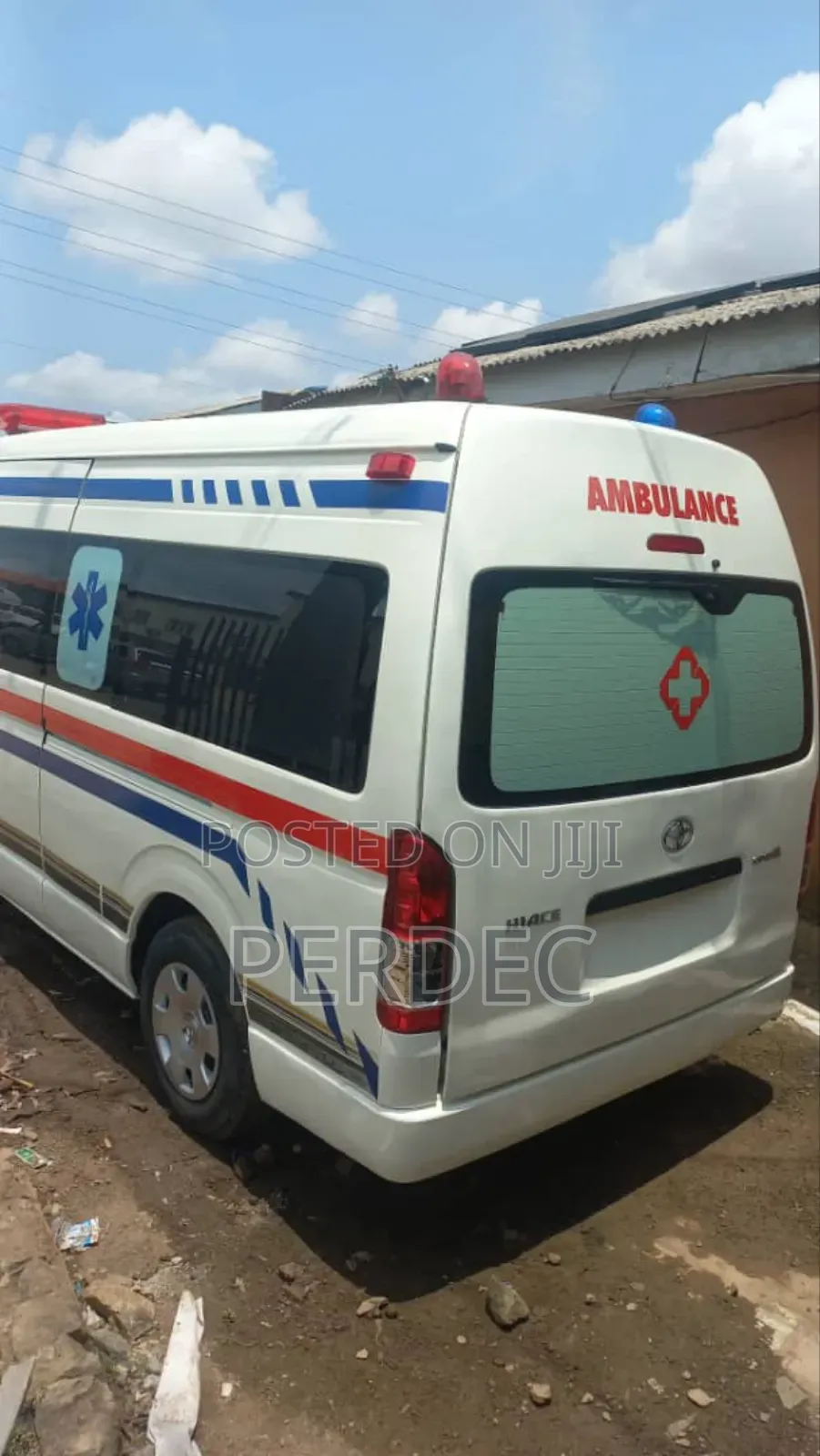 Toyota HiAce 2016 White