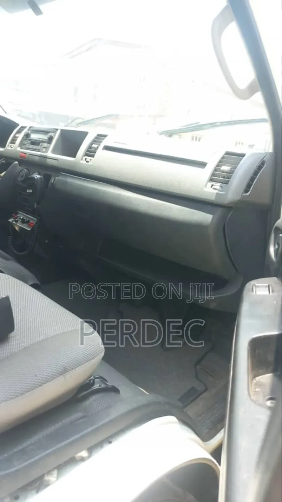Toyota HiAce 2016 White