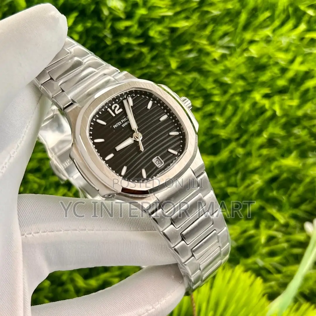 Patek Philippe Nautilus Luxury Wristwatch