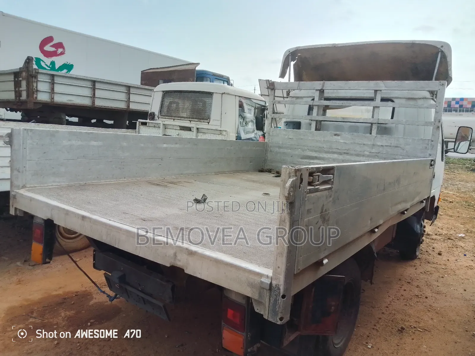 Mitsubishi Canter Mini Truck