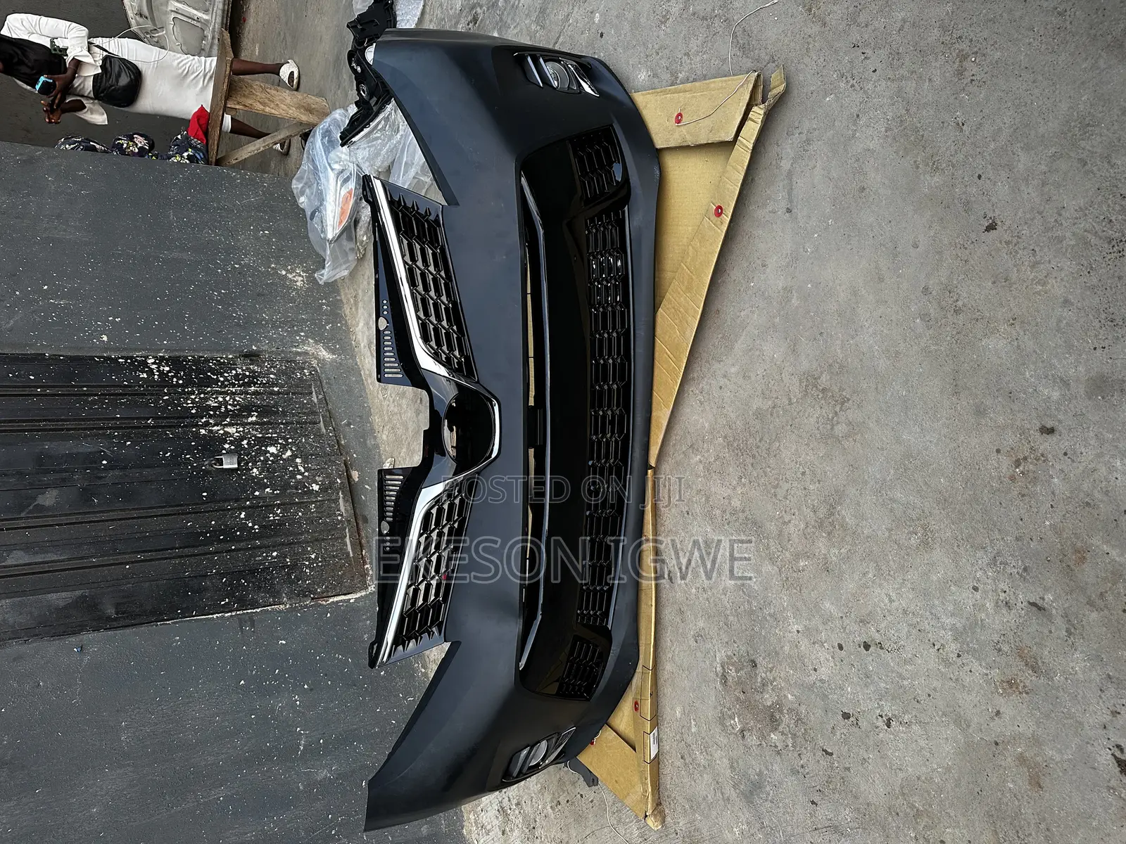 Complete Front Bumper Sienna 2018-2020 SE