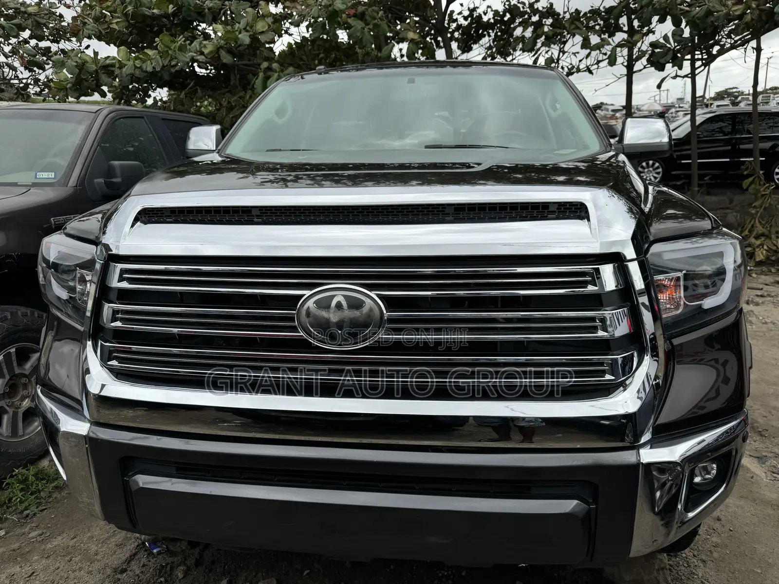 Toyota Tundra 1794 5.7L V8 w/FFV 4x4 CrewMax 5.6 ft. box 145.7 in. WB