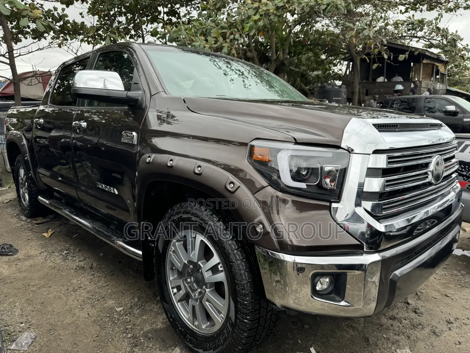 Toyota Tundra 1794 5.7L V8 w/FFV 4x4 CrewMax 5.6 ft. box 145.7 in. WB