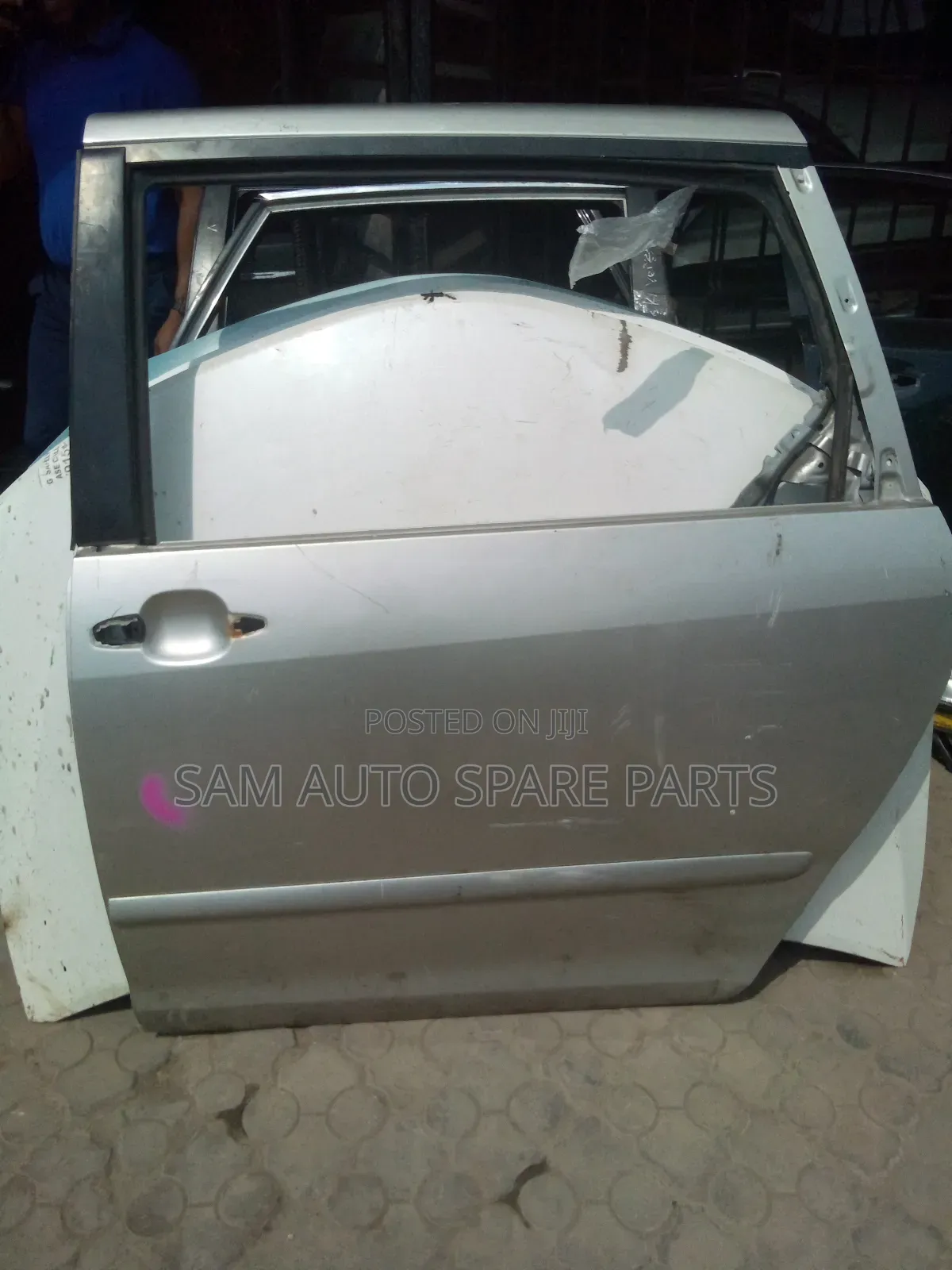 Toyota Sienna 07 Back Left Door Empty