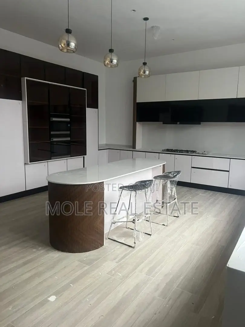 *Tastefully Furnished Ocean View 2bedroom in Secured Esta