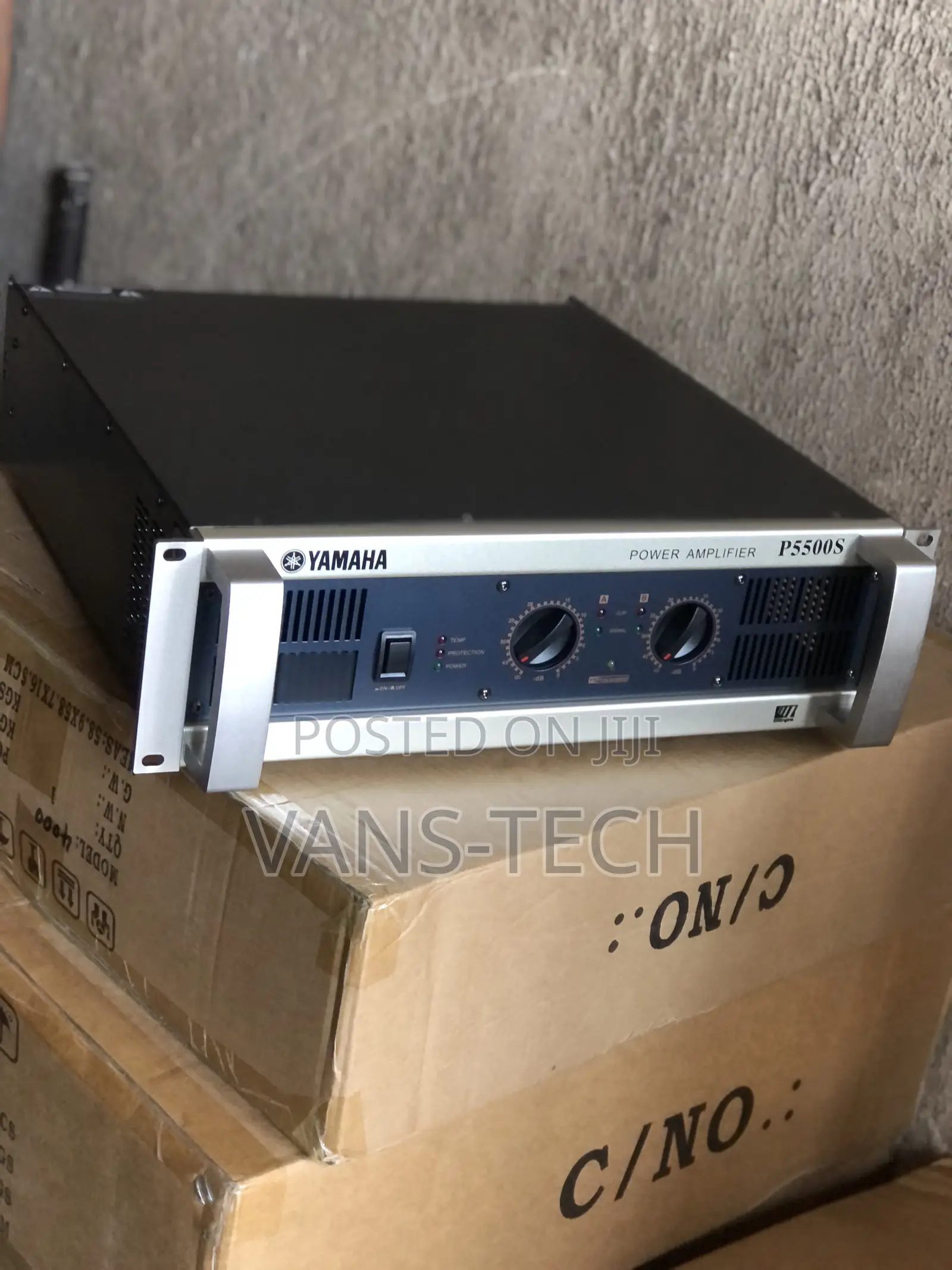 Yamaha 5500s Amplifier
