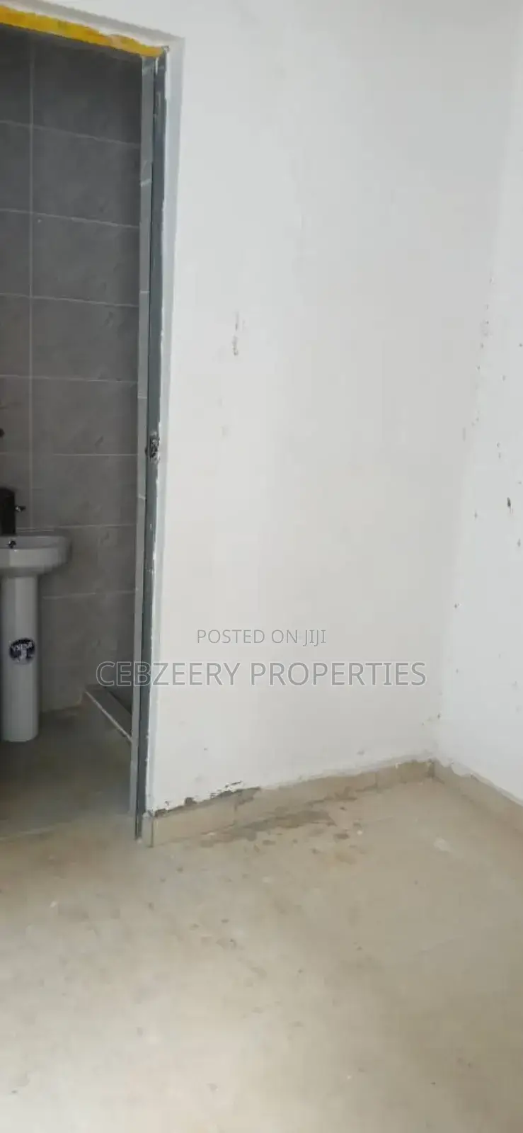 3bdrm Block of Flats in Ikeja for rent