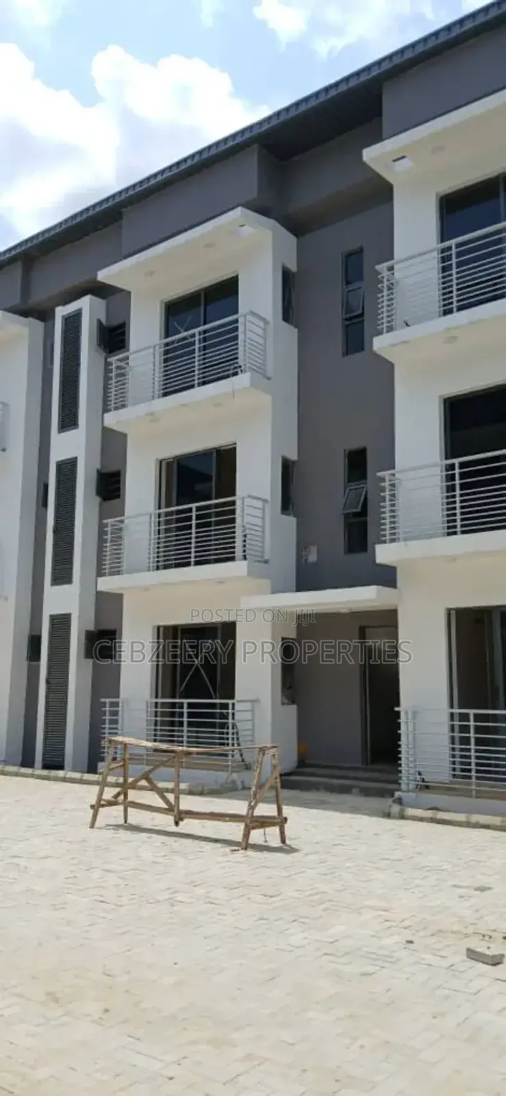 3bdrm Block of Flats in Ikeja for rent