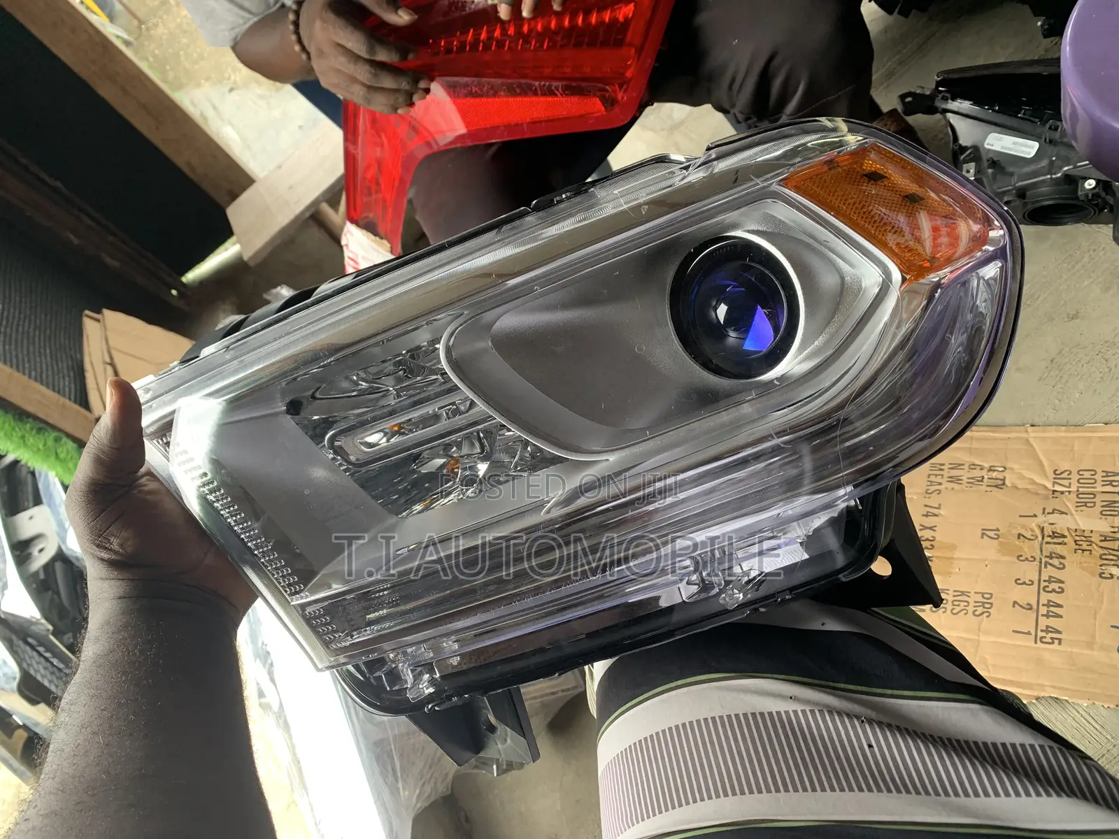 Head Lamp For Dodge Durango 2018 Models