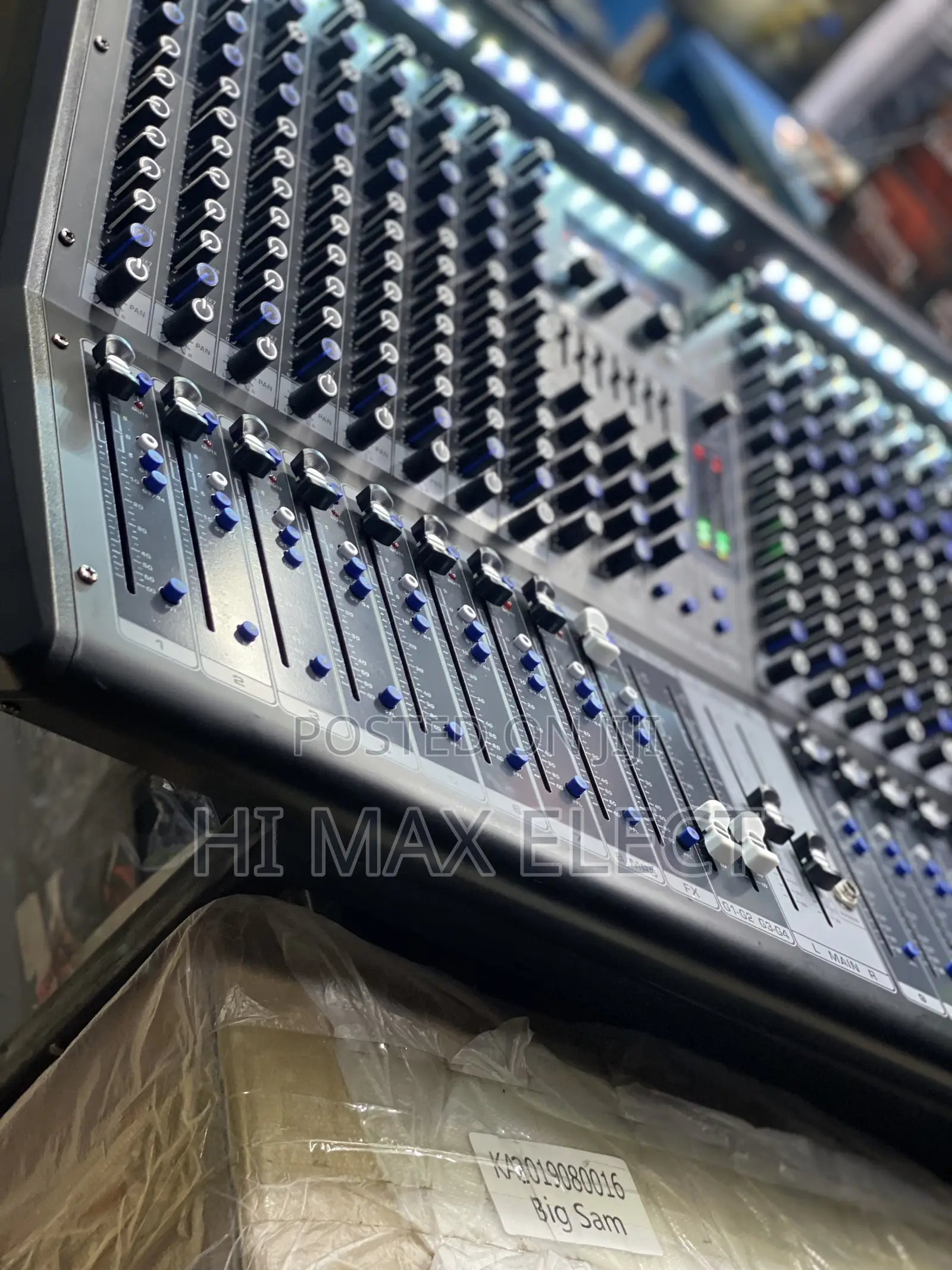 E16 Channels Professional Mixer