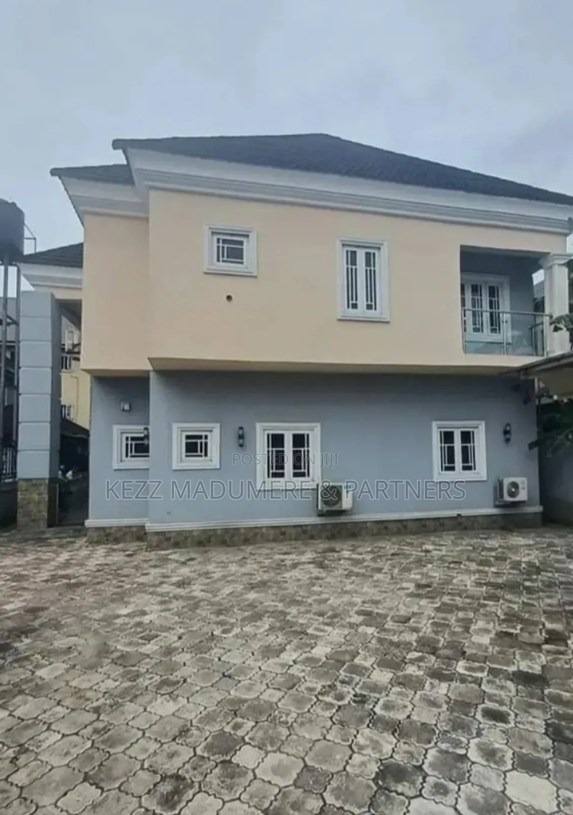 5bdrm Duplex in Elimigwe Housing for sale