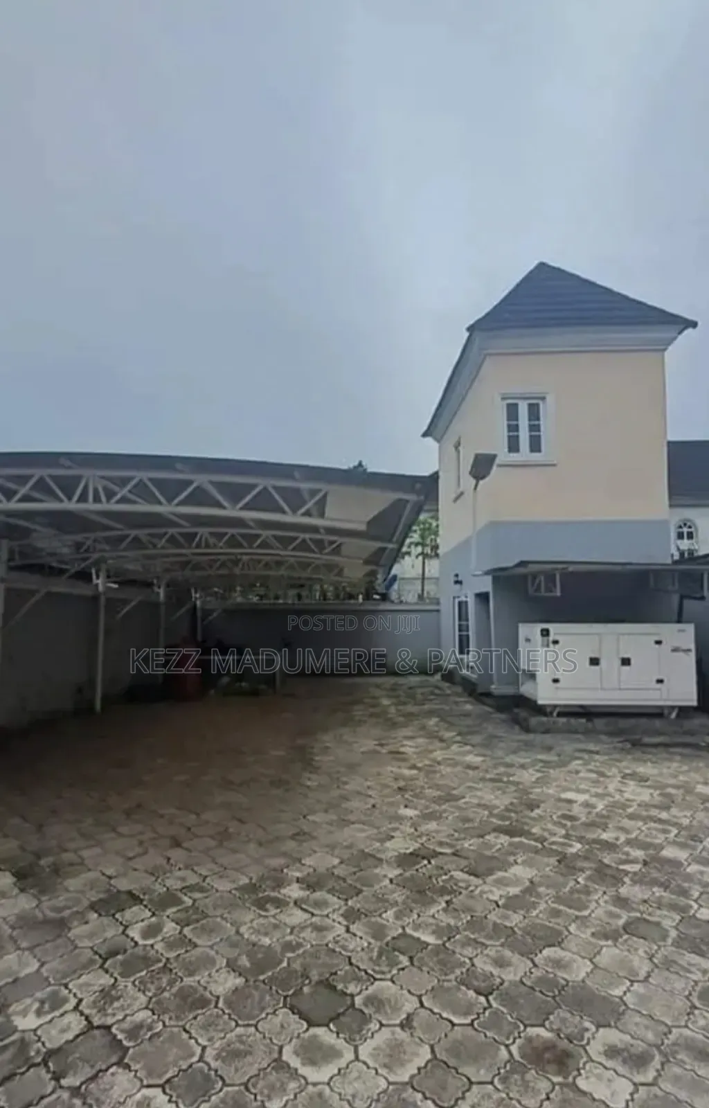 5bdrm Duplex in Elimigwe Housing for sale