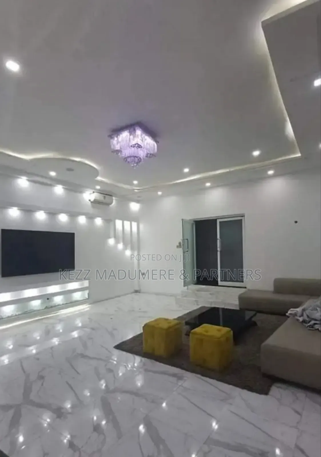 5bdrm Duplex in Elimigwe Housing for sale