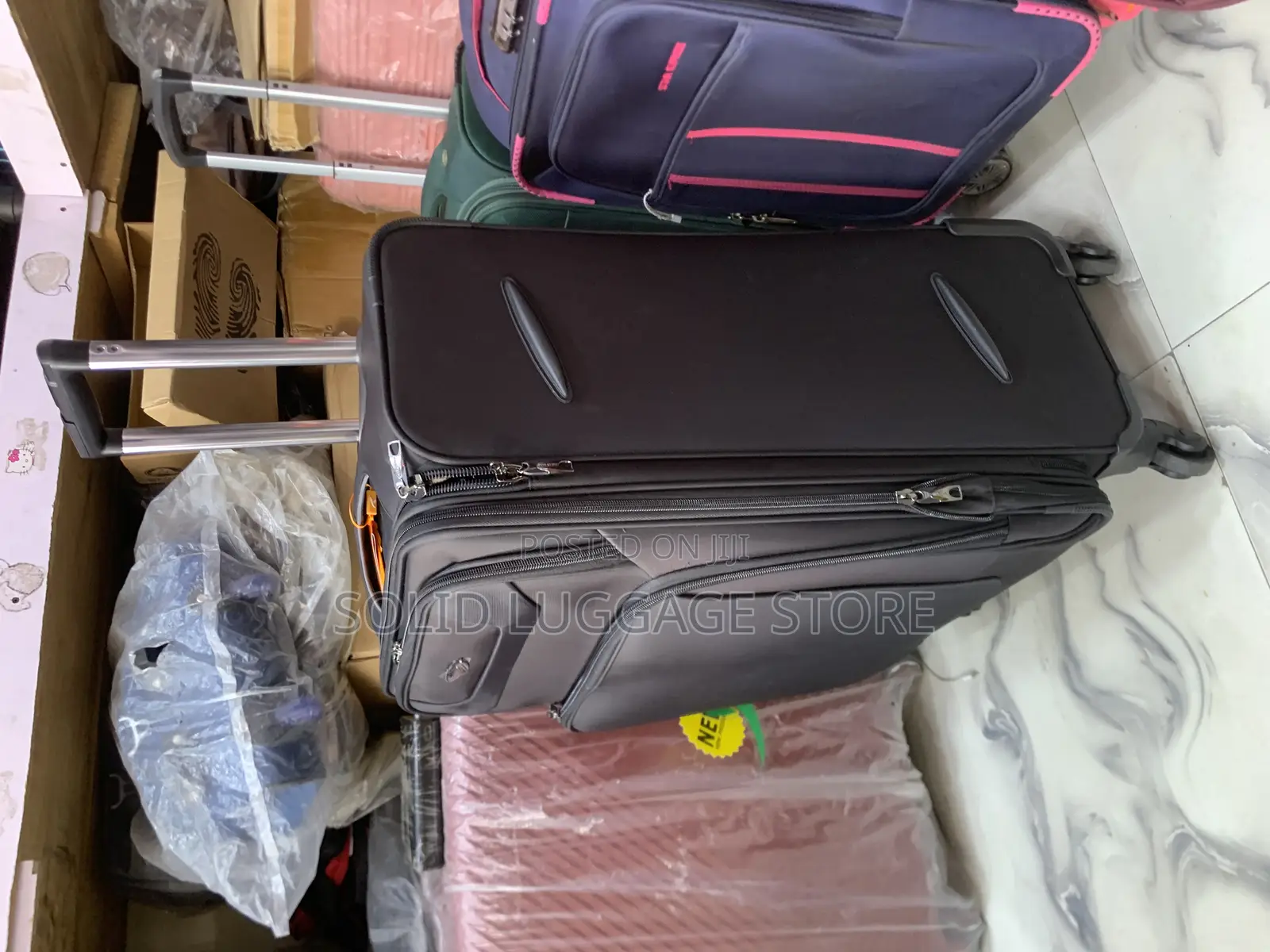 Leaves King Luggage Box