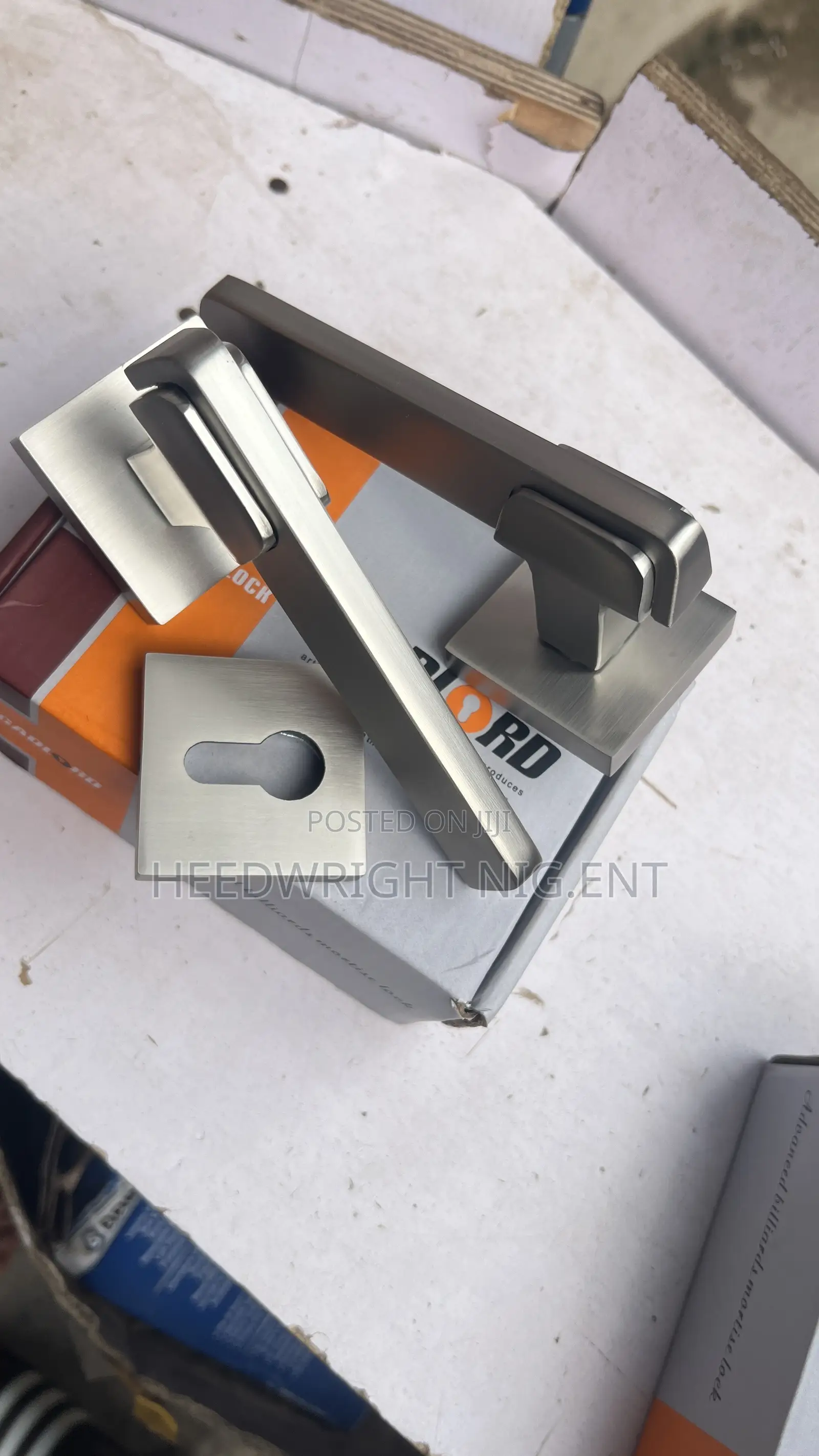 Gadlord Silver Seperate Handle Lockset