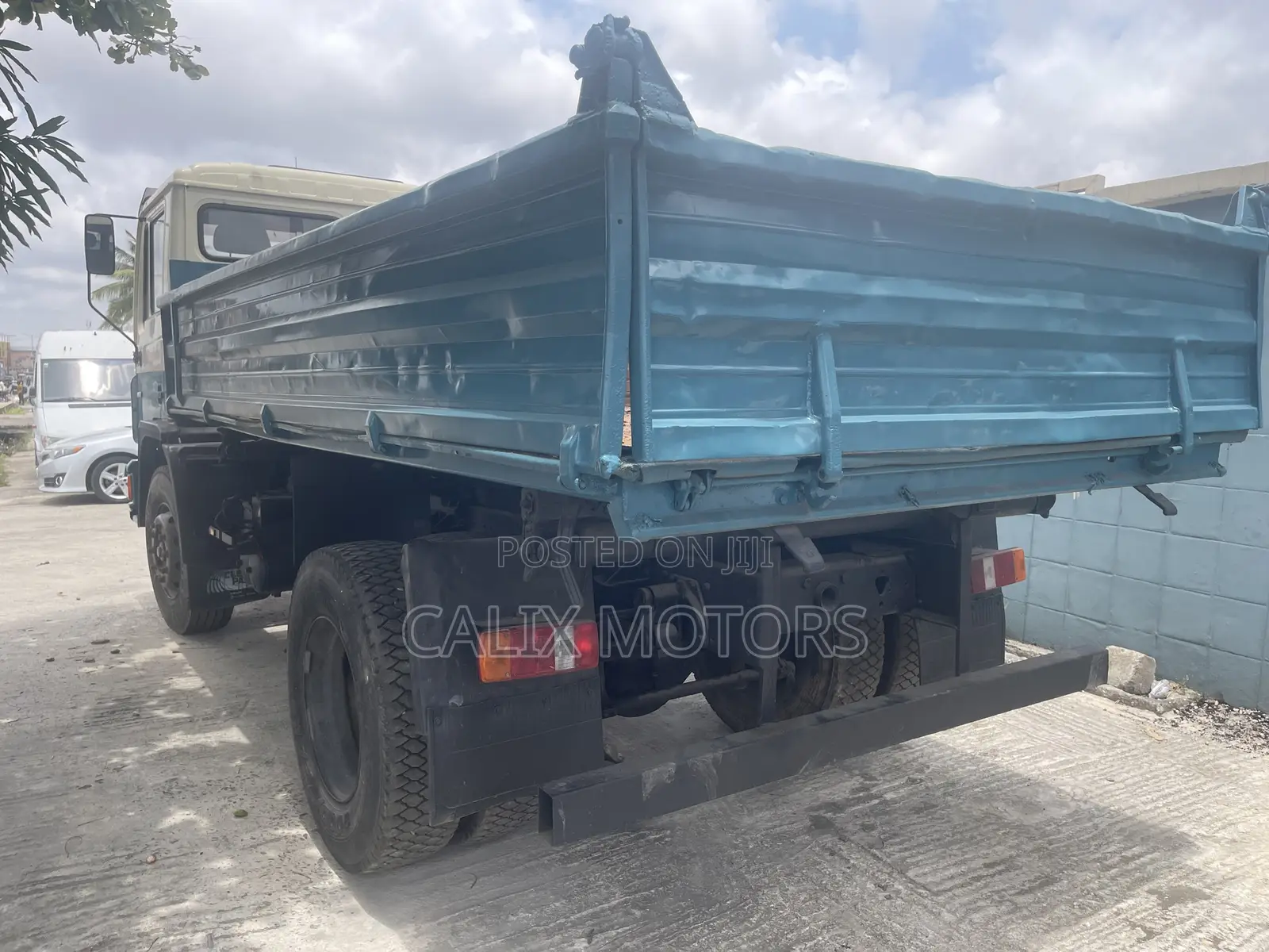 Foreign Used Man - Diesel (Man Volts) 6 Tyres Truck.