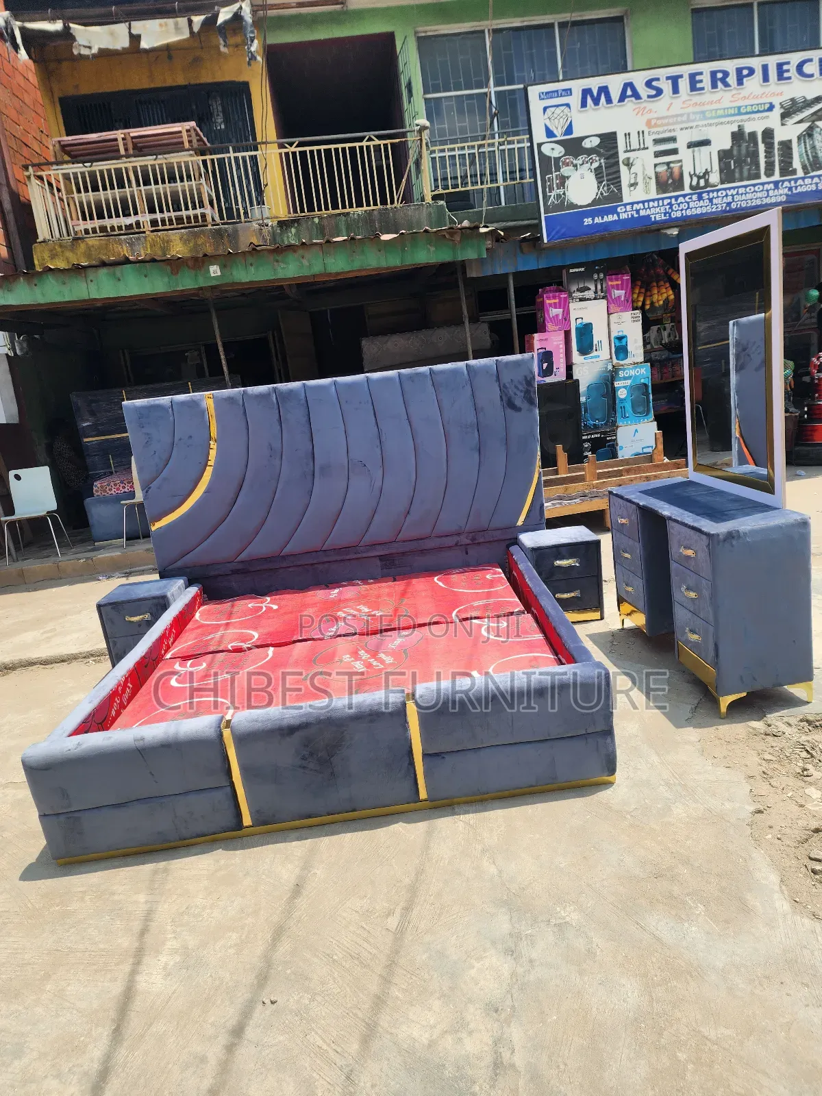 Quality 6by6 Complete Set of Upholstery Padded Bed