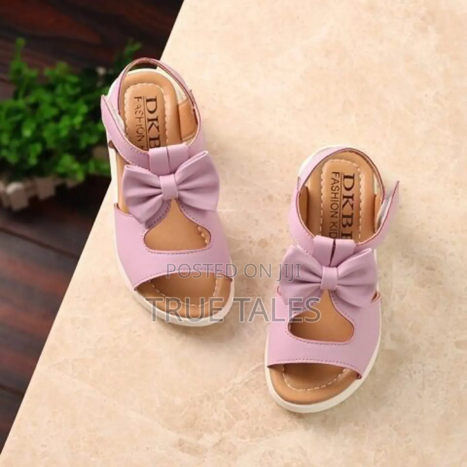 Toddlers Girl's Topnotch Leather Sandals Sizes 21 To 29