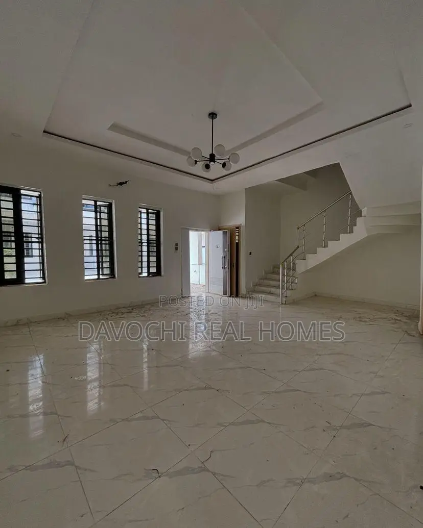 4bdrm Duplex in Ikota for rent