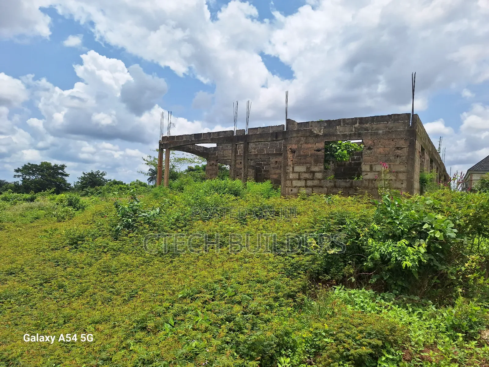 Distress Sale Land With Uncompleted 2flat at Roofing Level