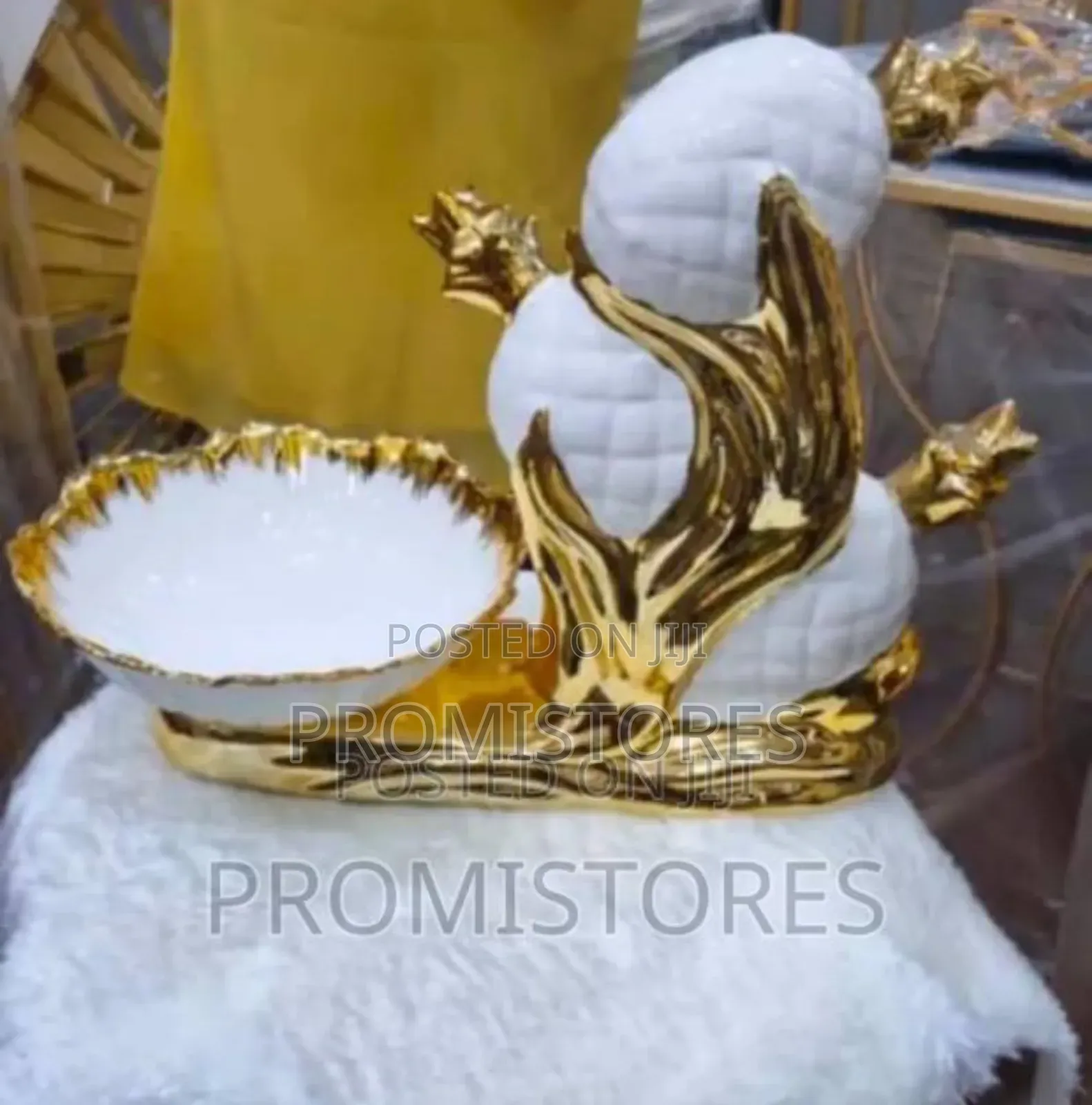 Centre Piece Decorative Design Figurine