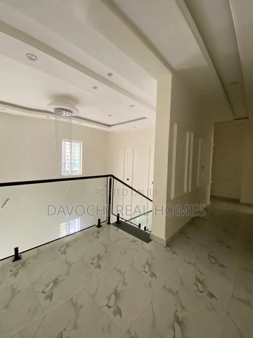 6bdrm Duplex in Ikate for rent