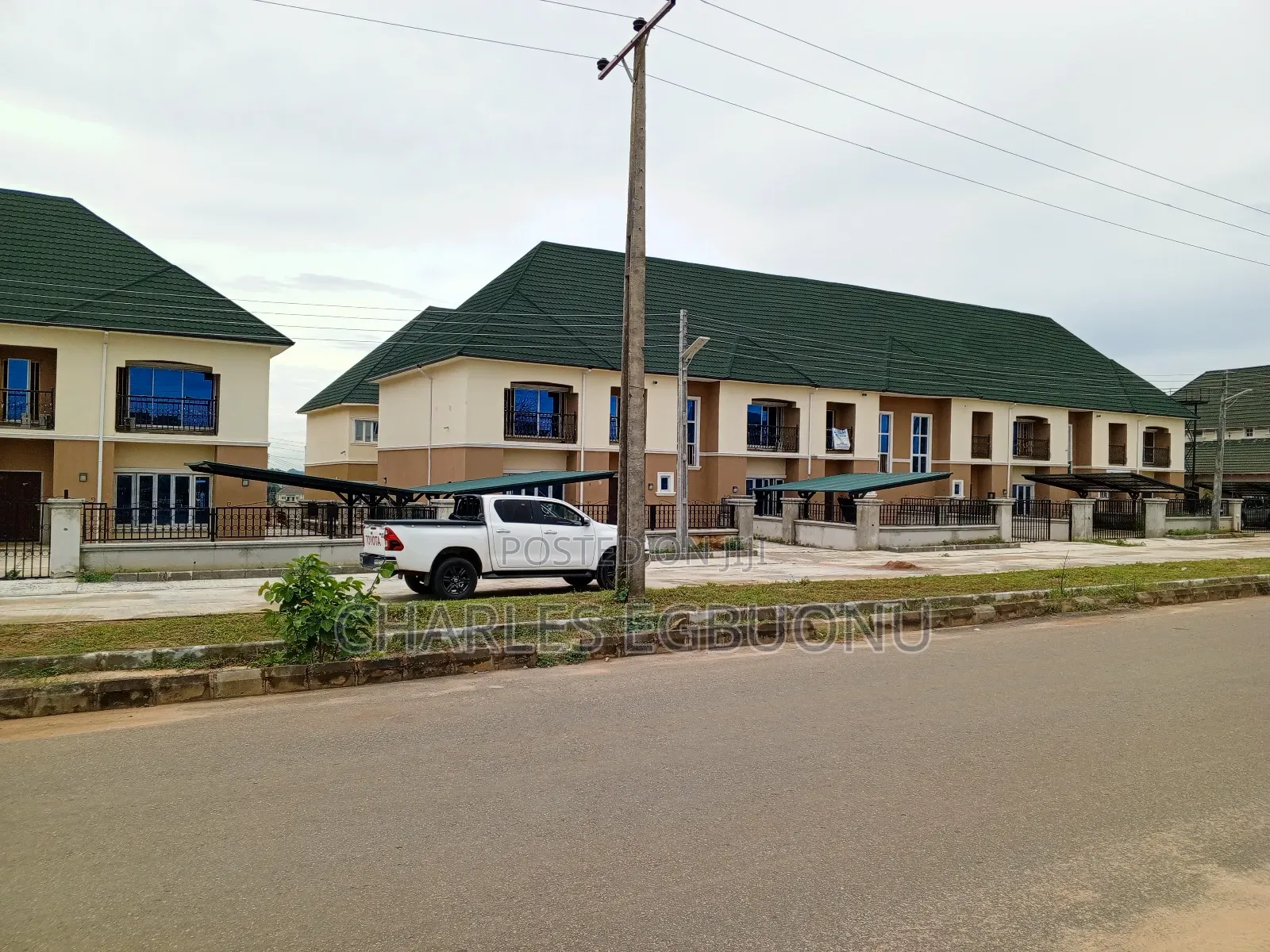 Lovely One Bedroom in a Duplex in Riverpark Estate